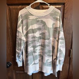 Women’s Aerie Camo Sweatshirt large